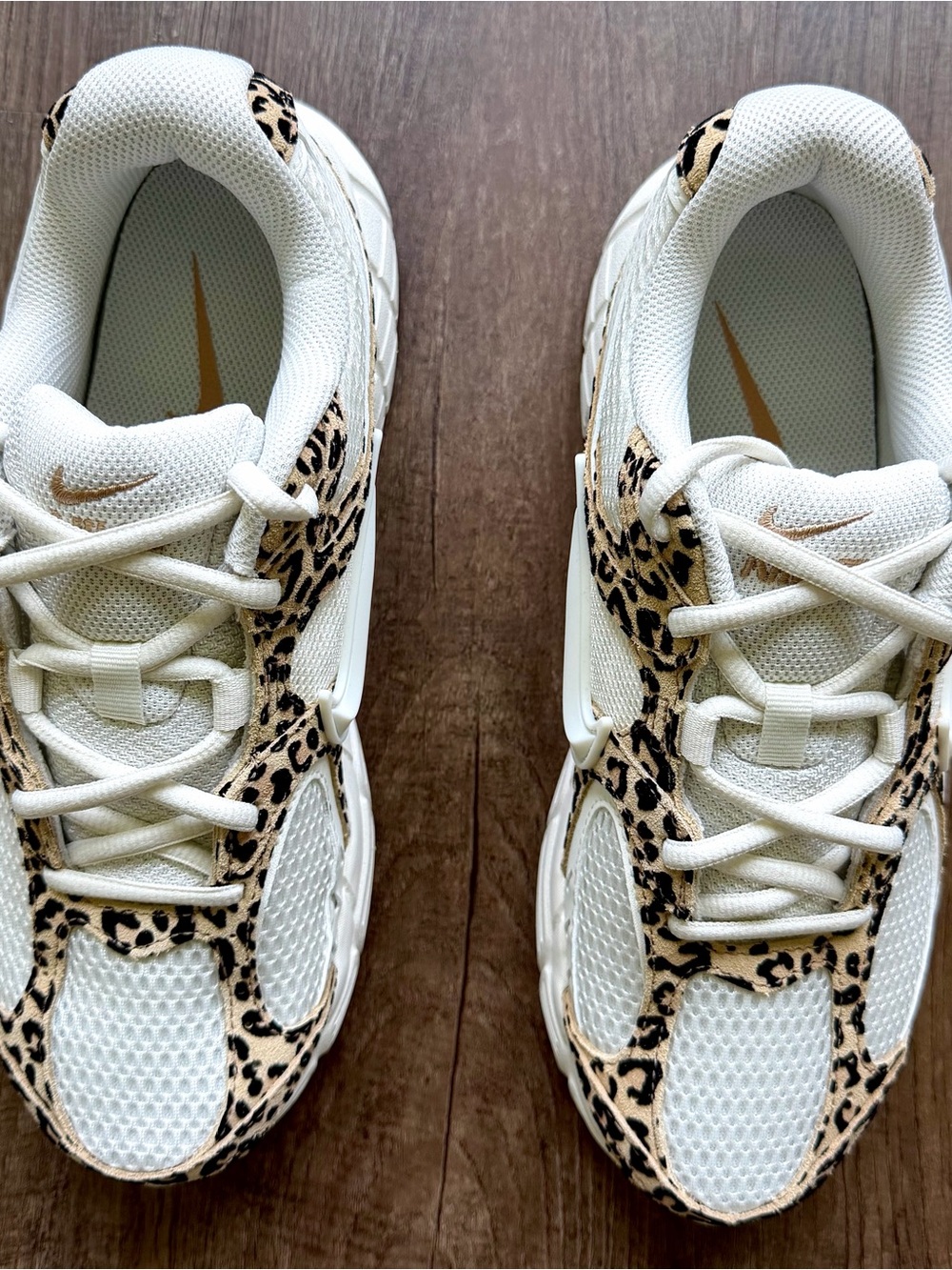 Nike V5 RNR Suede Leopard IR5823-133 Women’s Size 9 - Picture 3 of 9